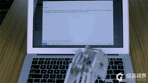 1444721050467917.gif 1444659445834425.gif
